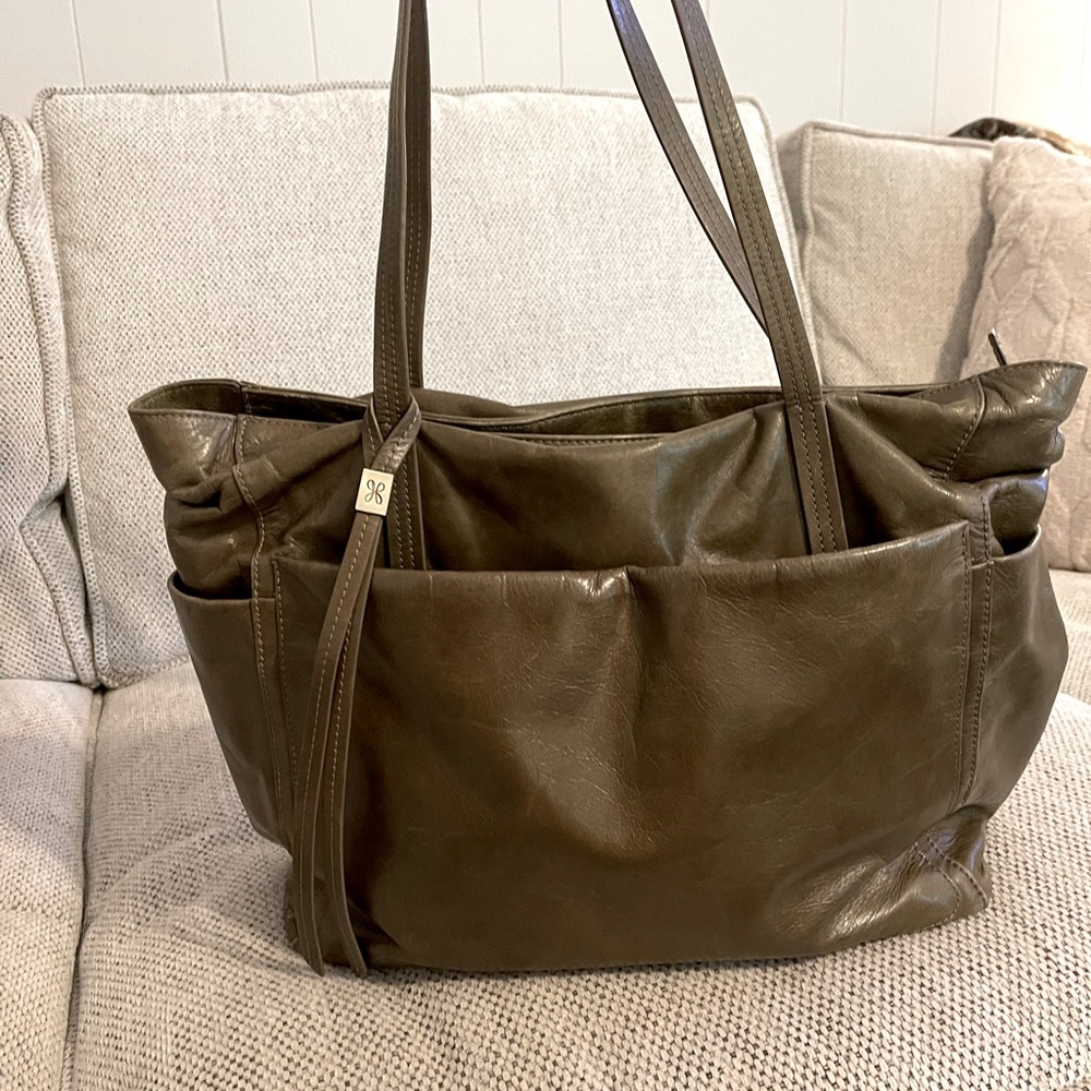 HOBO INTERNATIONAL OLIVE TOTE